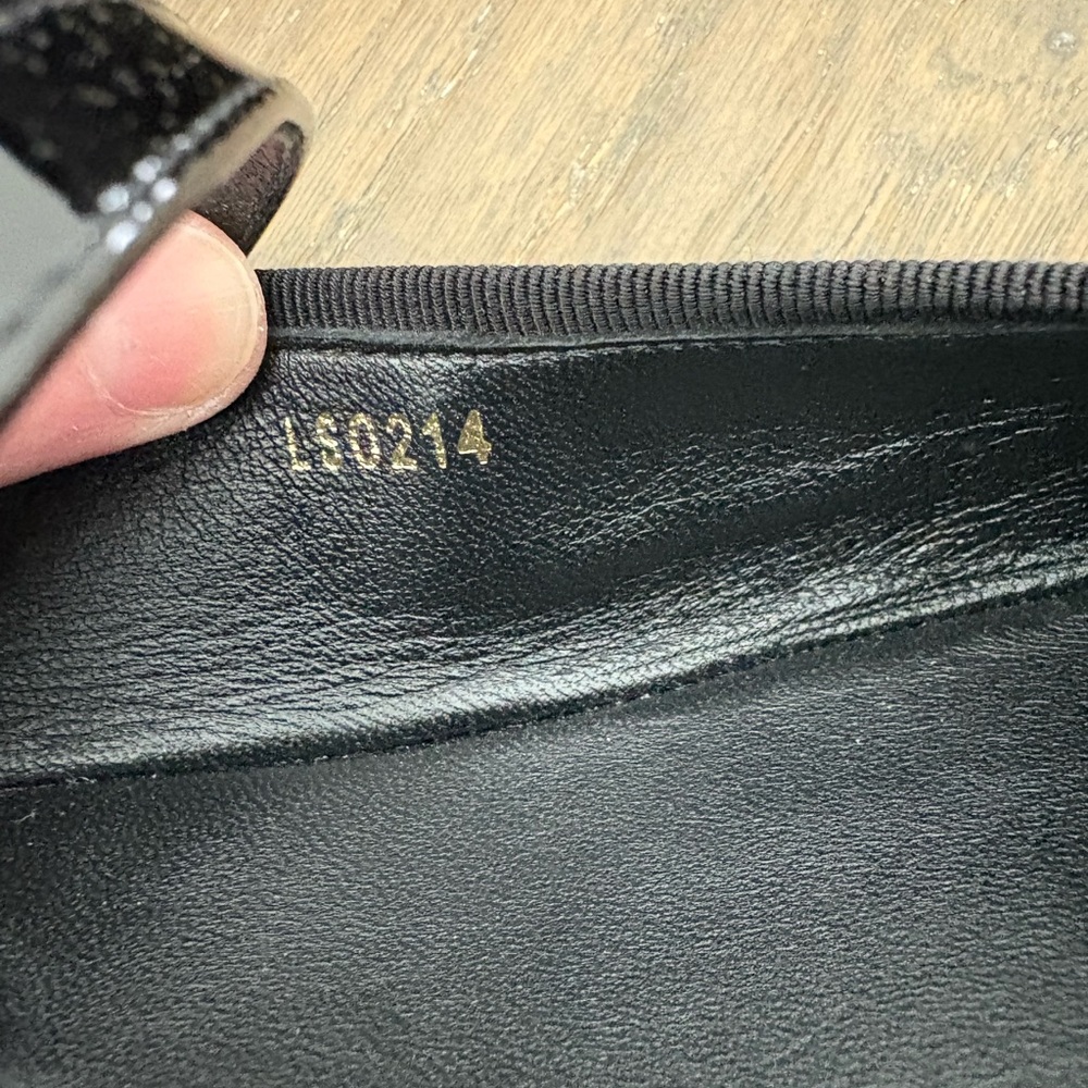 New Louis Vuitton Black Ballet Flats with Gold LV Detail Size 40 - Picture 5 of 7